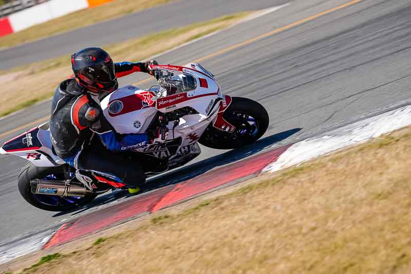 donington no limits trackday;donington park photographs;donington trackday photographs;no limits trackdays;peter wileman photography;trackday digital images;trackday photos